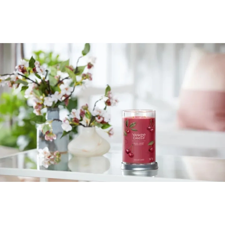 YANKEE CANDLE Signature tumbler z 2 knotami BLACK CHERRY 567g