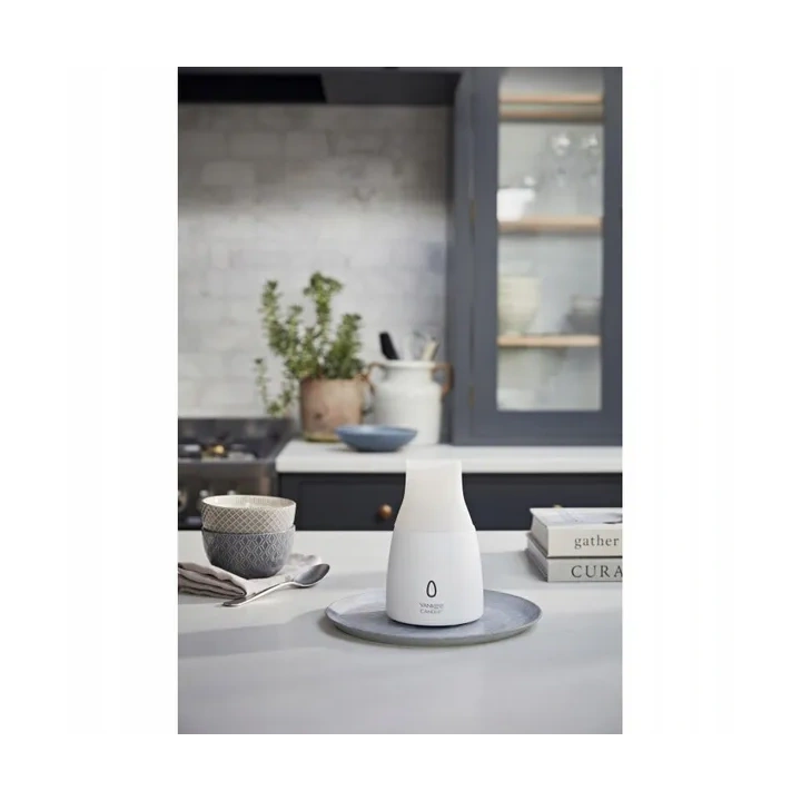 YANKEE CANDLE Ultrasonic Aroma Diffuser zestaw startowy BLACK CHERRY 10ml
