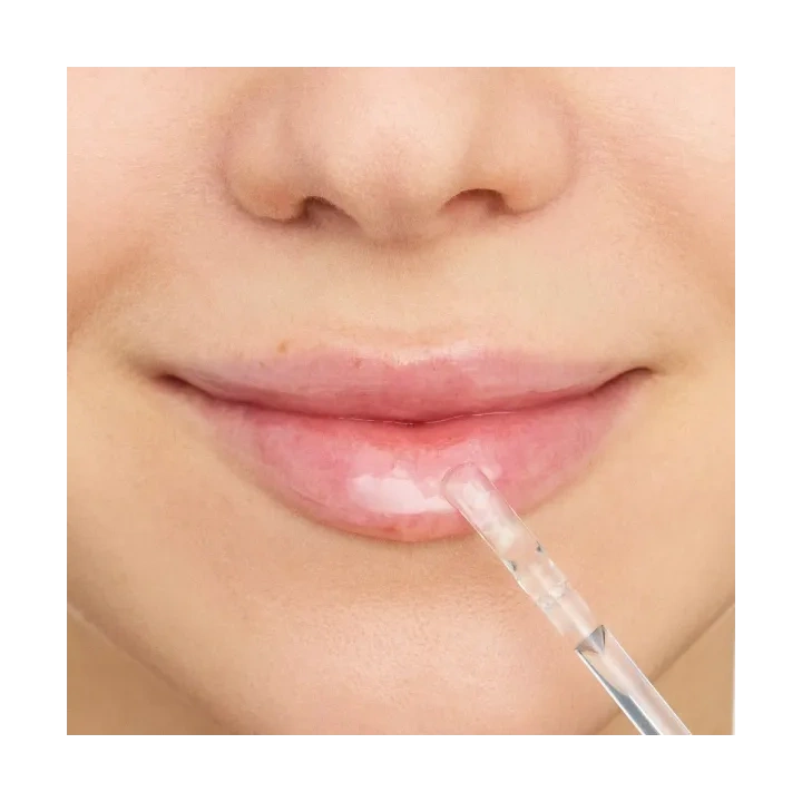 ESSENCE What The Fake! błyszczyk do ust powiększający 01 Glass Shine Plumping Lip Filler 4,2ml