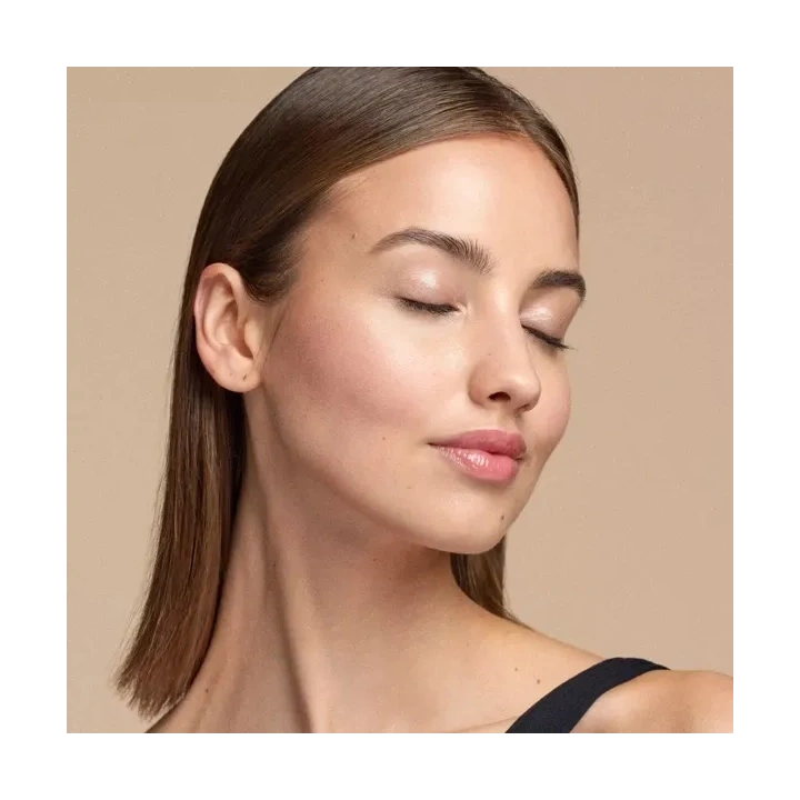 CATRICE All Over Glow Tint rozświetlacz cień do powiek 020 Keep Blushing 15ml 