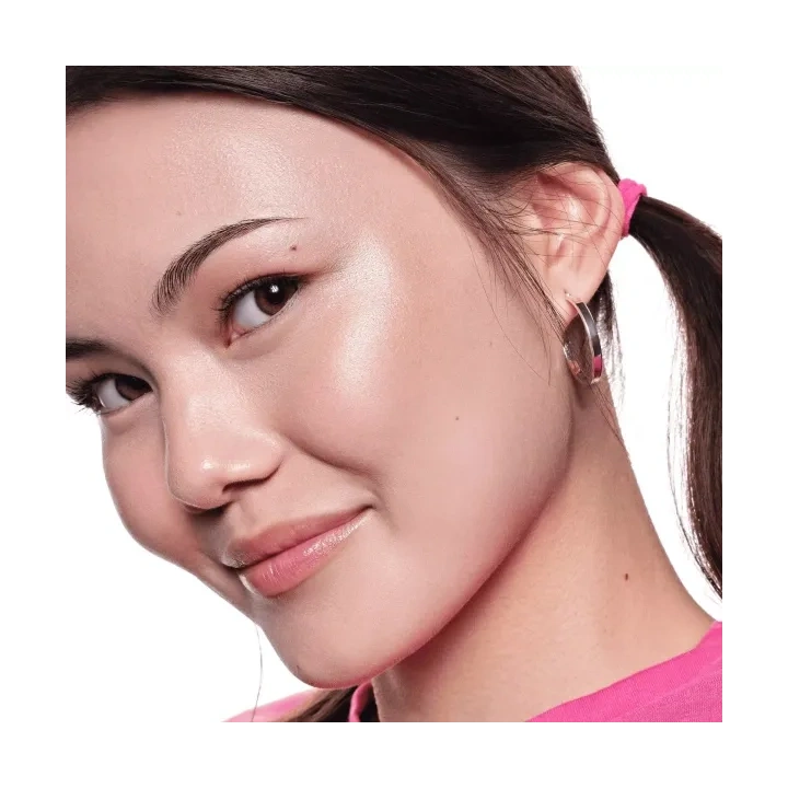 ESSENCE Soft Touch Bouncy Glow rozświetlacz do twarzy 20 Glazed Dew 4g