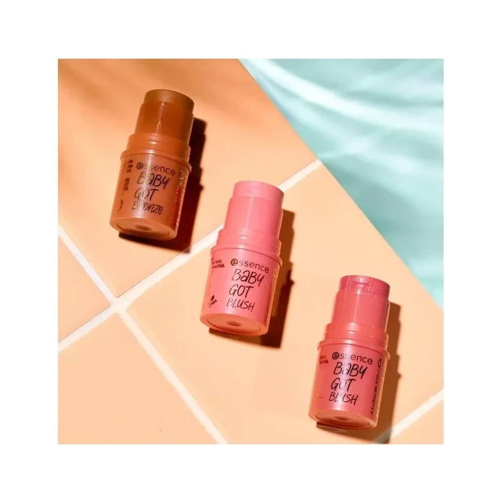 ESSENCE Baby Got Blush róż do policzków w sztyfcie 30 Rosé All Day 5,5g