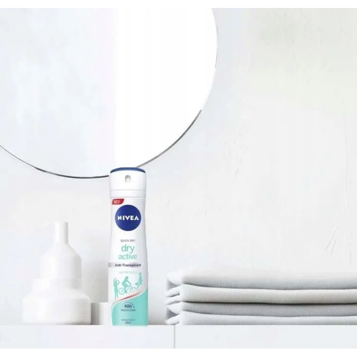 NIVEA Women dezodorant spray Dry Active 150ml