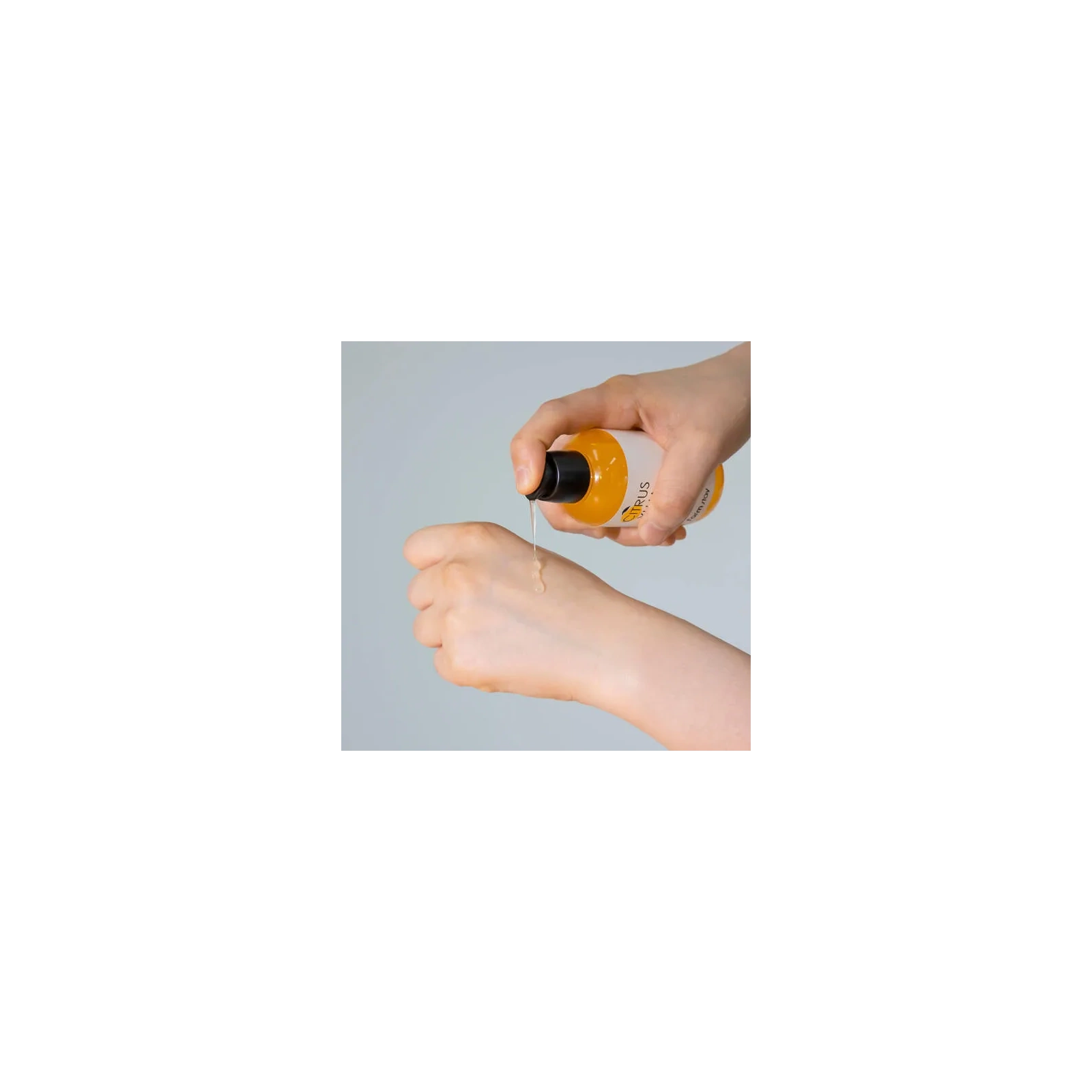 FARMSTAY Citrus Yuja serum do twarzy rozjaśniający 100ml FAR261