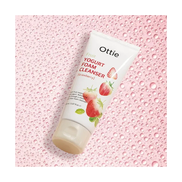 OTTIE Fruit Yogurt Foam Cleanser pianka oczyszczająca do twarzy Stawberry 150ml 