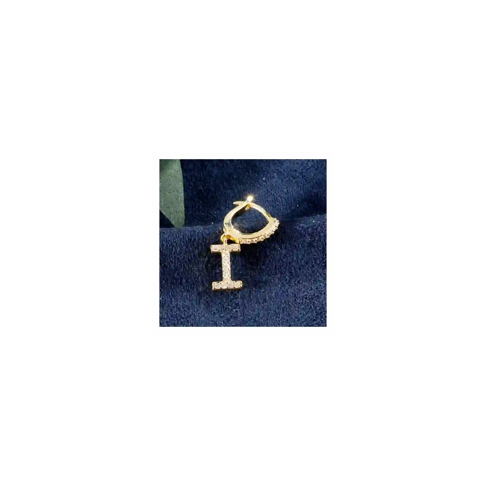 ECARLA kolczyk ze stali szlachetnej platerowanej 14k złotem Literka I KST1683I