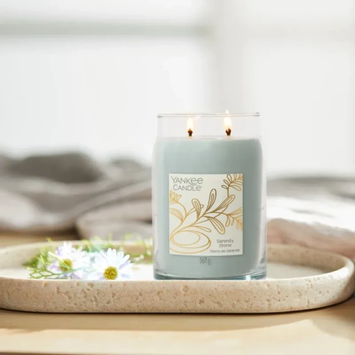 YANKEE CANDLE Signature Duża świeca w słoiku SERENITY STONE 567g