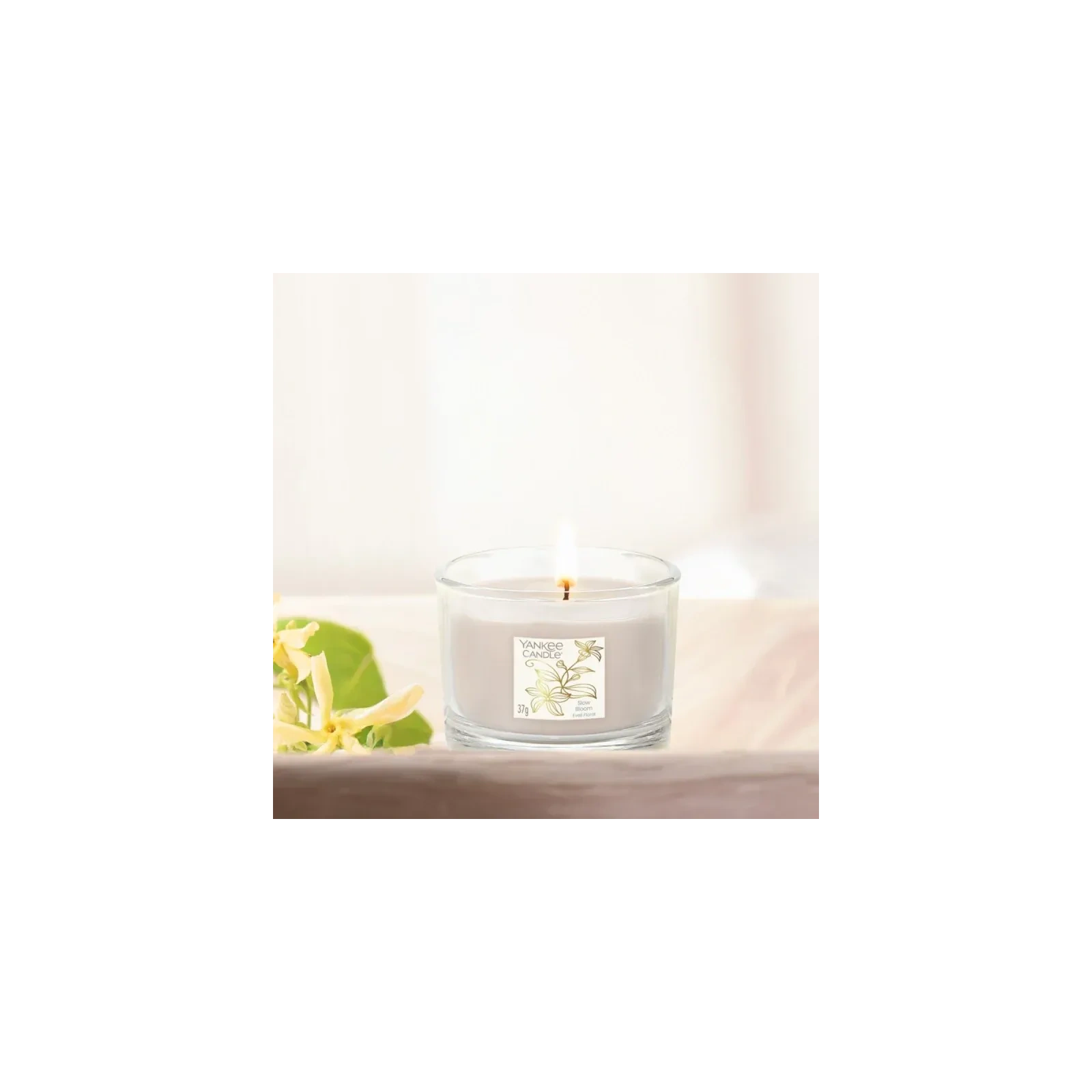 YANKEE CANDLE Signature Mini świeca w słoiku SLOW BLOOM 37g
