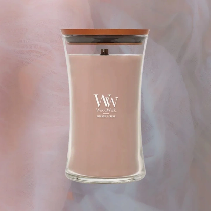 WOODWICK Pluswick duża świeca w słoiku PATCHOULI CREME 609,5g
