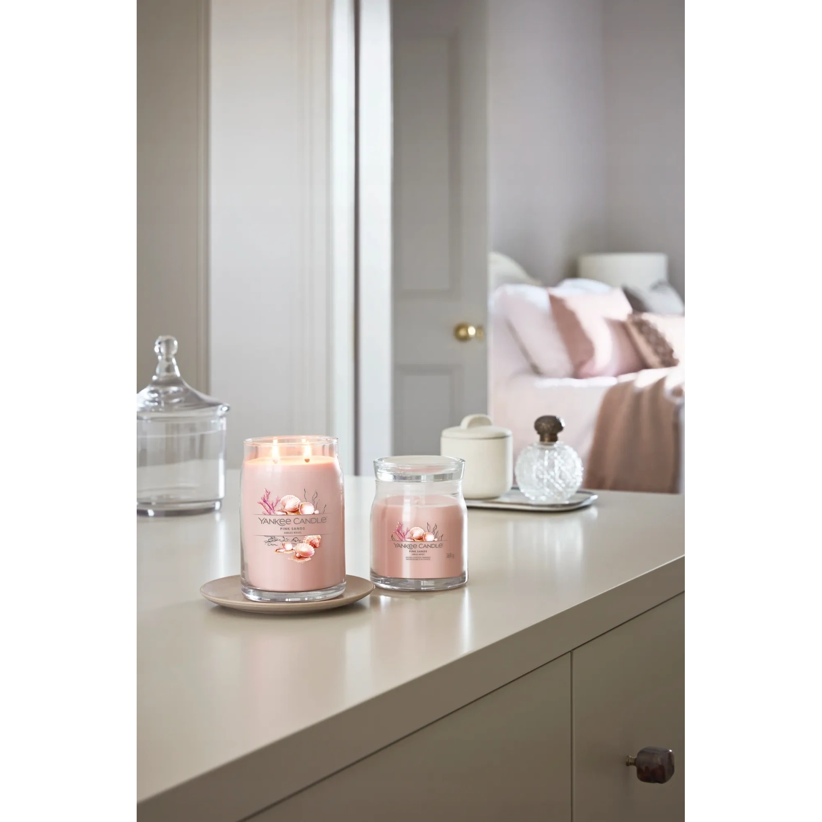 YANKEE CANDLE Signature Średnia świeca w słoiku PINK SANDS 368g