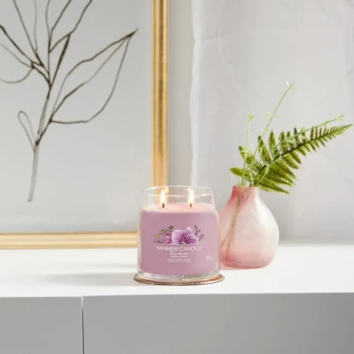 YANKEE CANDLE Signature Średnia świeca w słoiku WILD ORCHID 368g