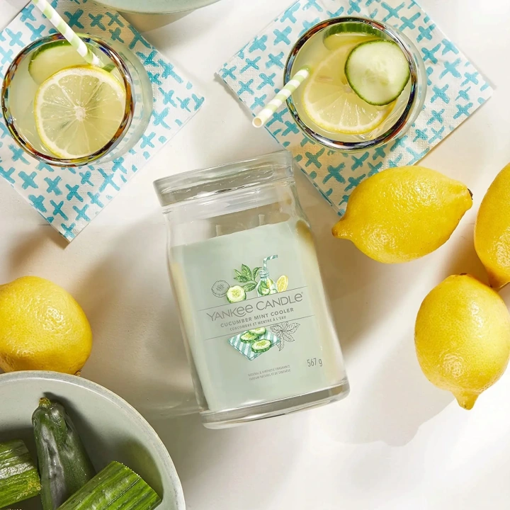 YANKEE CANDLE Signature Duża świeca w słoiku CUCUMBER MINT COOLER 567g
