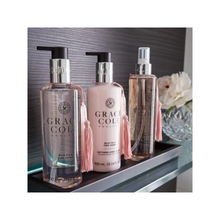 GRACE COLE Wild Fig & Pink Cedar mgiełka do ciała 250ml