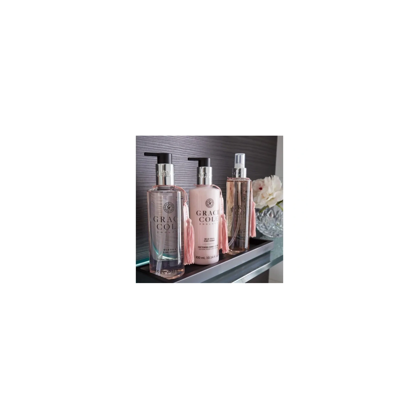 GRACE COLE Wild Fig & Pink Cedar mgiełka do ciała 250ml