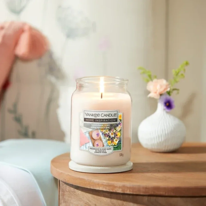 YANKEE CANDLE Home Inspiration Duża świeca w słoiku WILDFLOWER PICNIC 538g
