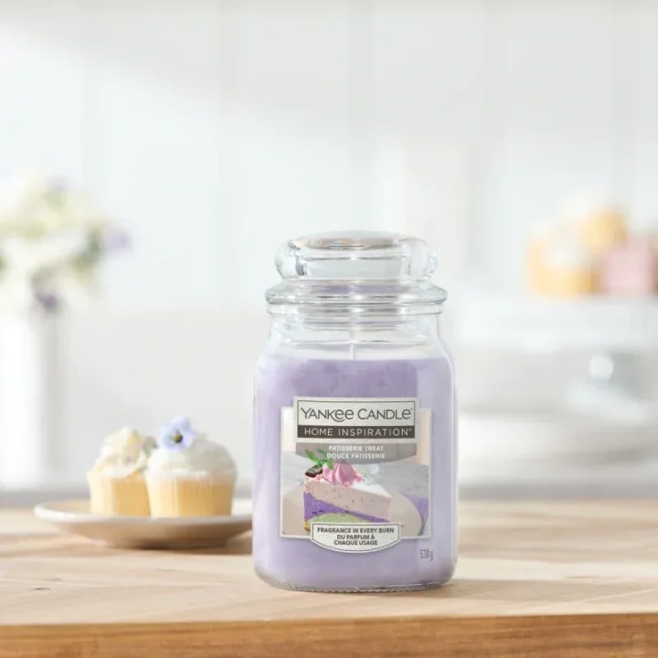 YANKEE CANDLE Home Inspiration Duża świeca w słoiku PATISSERIE TREAT 538g