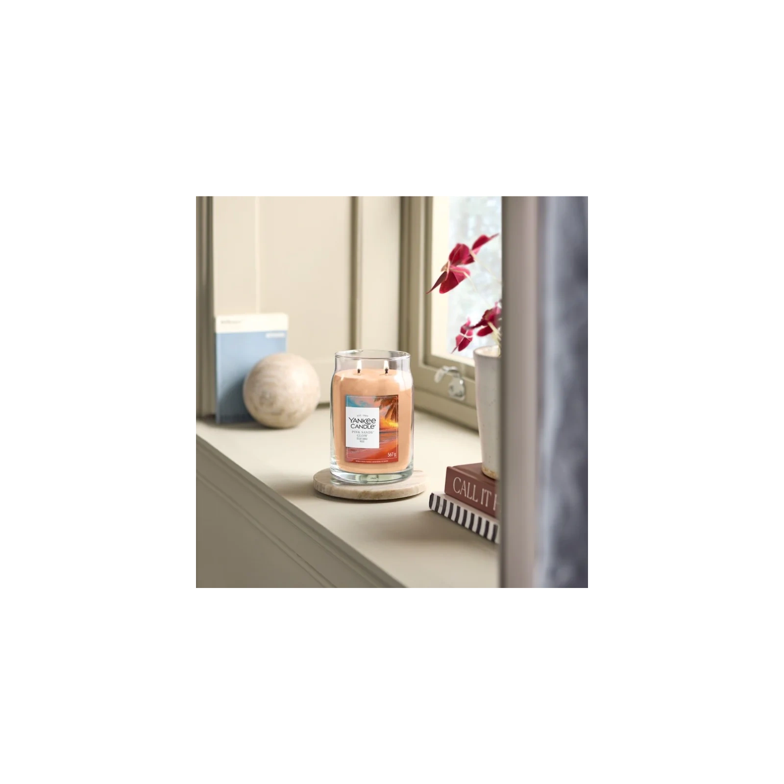 YANKEE CANDLE Signature Duża świeca w słoiku PINK SANDS GLOW 567g