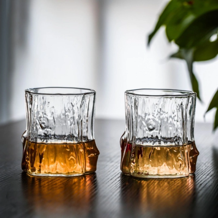 ECARLA szklanka fakturowana do kawy, drinków, whiskey 300ml WZÓR DREWNA SZK208