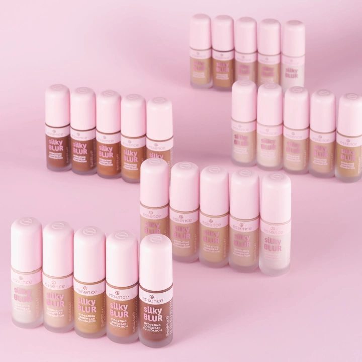ESSENCE Silky Blur nawilżający podkład do twarzy długotrwały 20 30ml