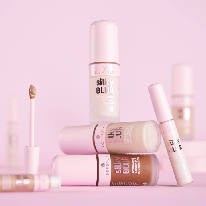 ESSENCE Silky Blur nawilżający podkład do twarzy długotrwały 20 30ml