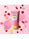 ZIGTAG Berry Smoothie Scrub Cleanser peelingujący żel oczyszczający do twarzy 130ml