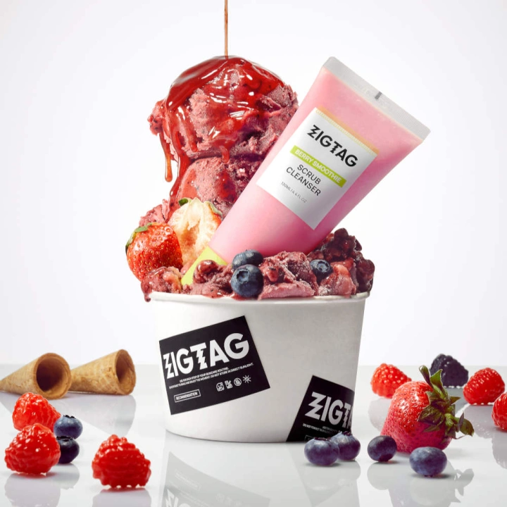 ZIGTAG Berry Smoothie Scrub Cleanser peelingujący żel oczyszczający do twarzy 130ml