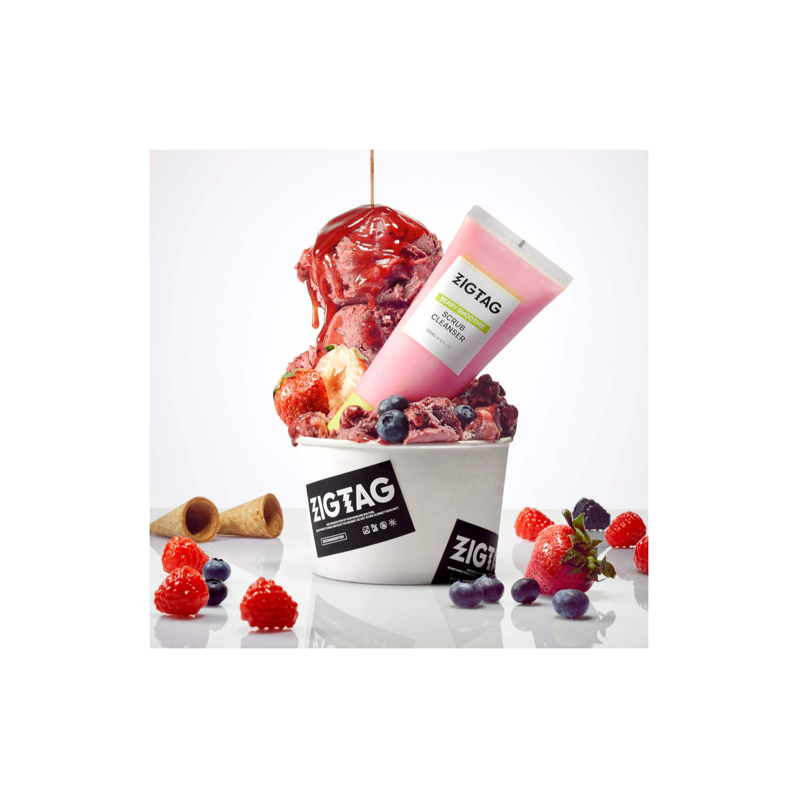ZIGTAG Berry Smoothie Scrub Cleanser peelingujący żel oczyszczający do twarzy 130ml