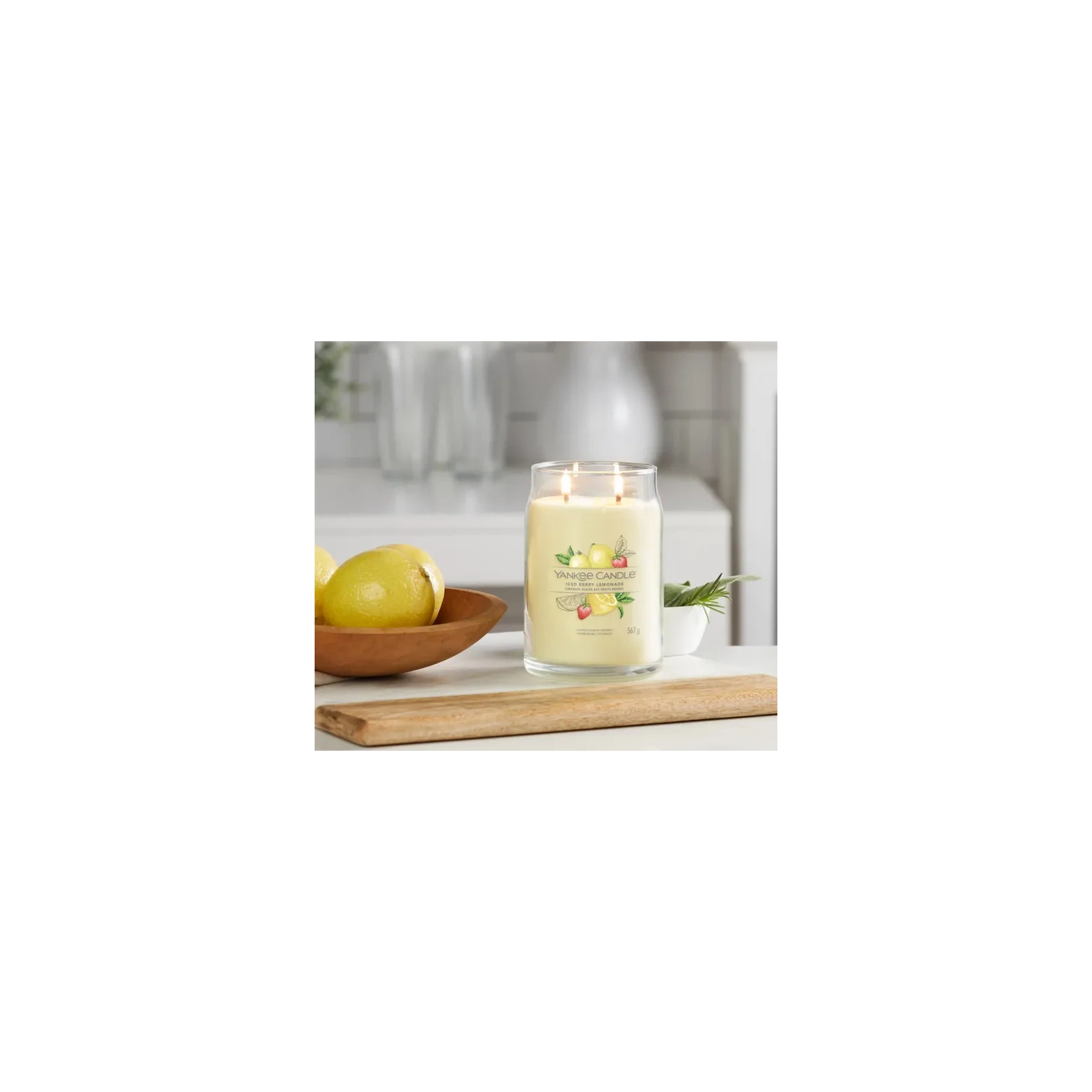 YANKEE CANDLE Signature Duża świeca w słoiku Iced BERRY LEMONADE 567g