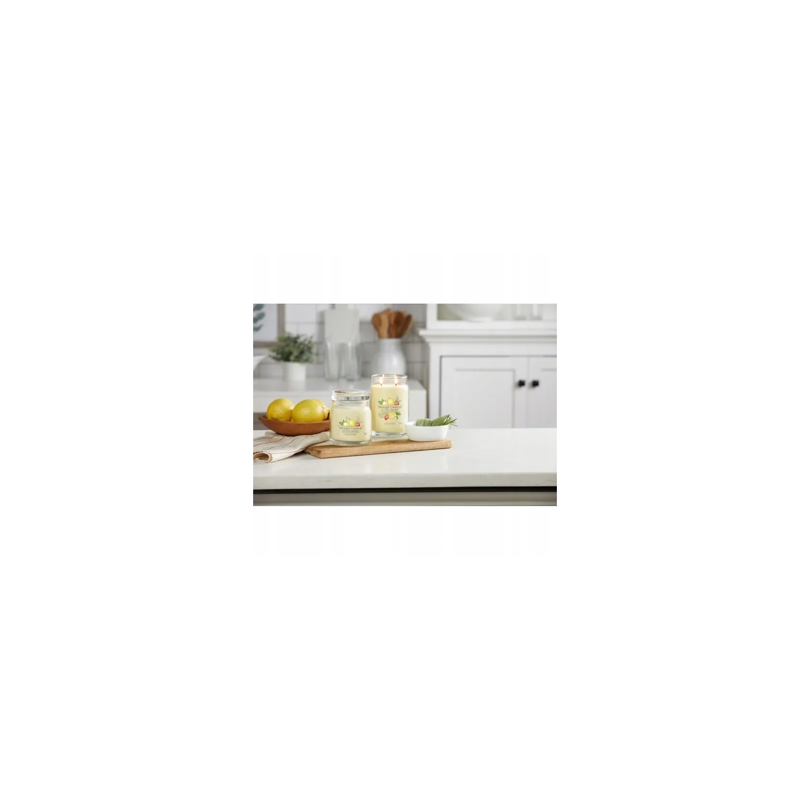 YANKEE CANDLE Signature Duża świeca w słoiku Iced BERRY LEMONADE 567g