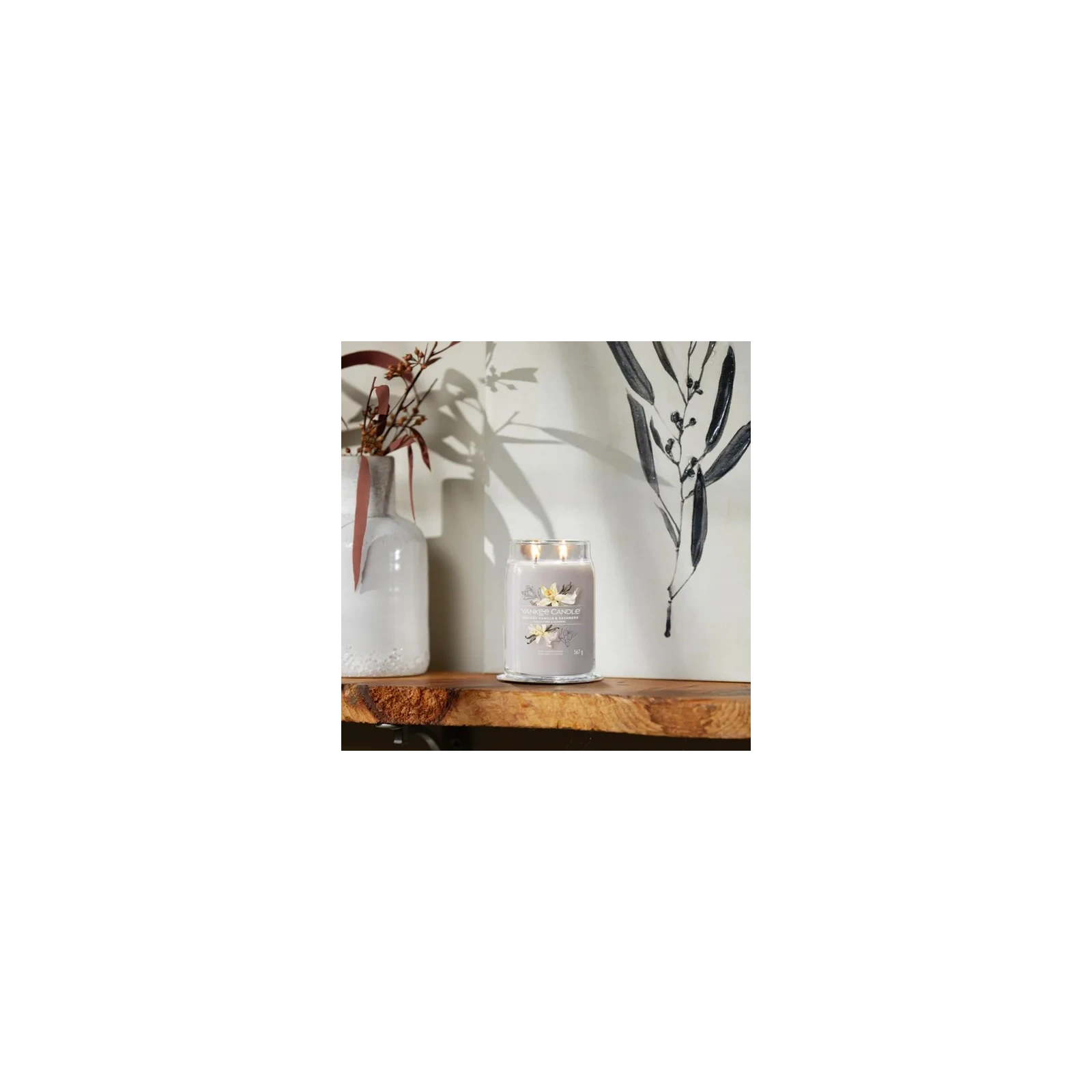 YANKEE CANDLE Signature Duża świeca w słoiku SMOKED VANILLA & CASHMERE 567g