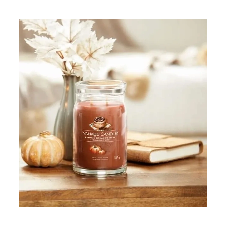 YANKEE CANDLE Signature Duża świeca w słoiku PUMPKIN CINNAMON SWIRL 567g