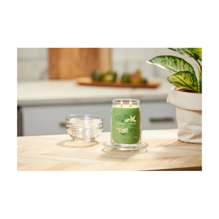 YANKEE CANDLE Signature Duża świeca w słoiku VANILLA LIME 567g