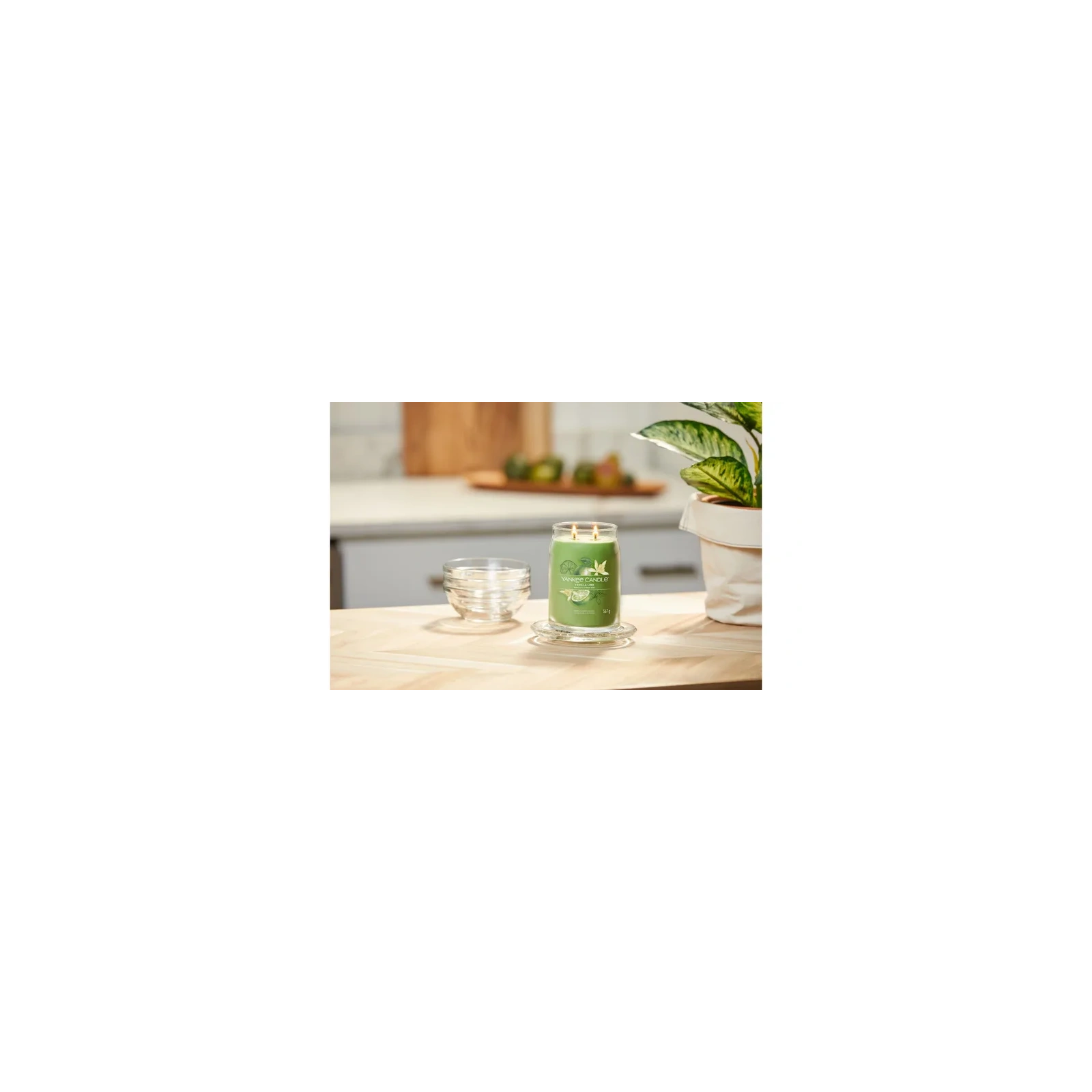 YANKEE CANDLE Signature Duża świeca w słoiku VANILLA LIME 567g