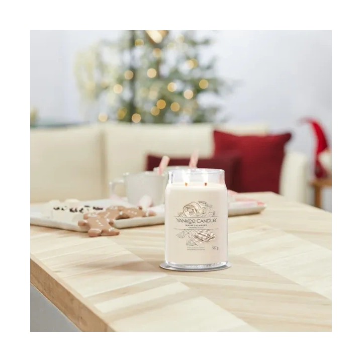 YANKEE CANDLE Signature Duża świeca w słoiku WARM CASHMERE 567g