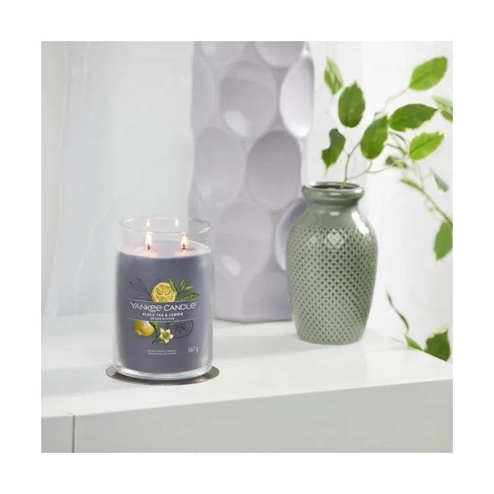 YANKEE CANDLE Signature Duża świeca w słoiku BLACK TEA & LEMON 567g