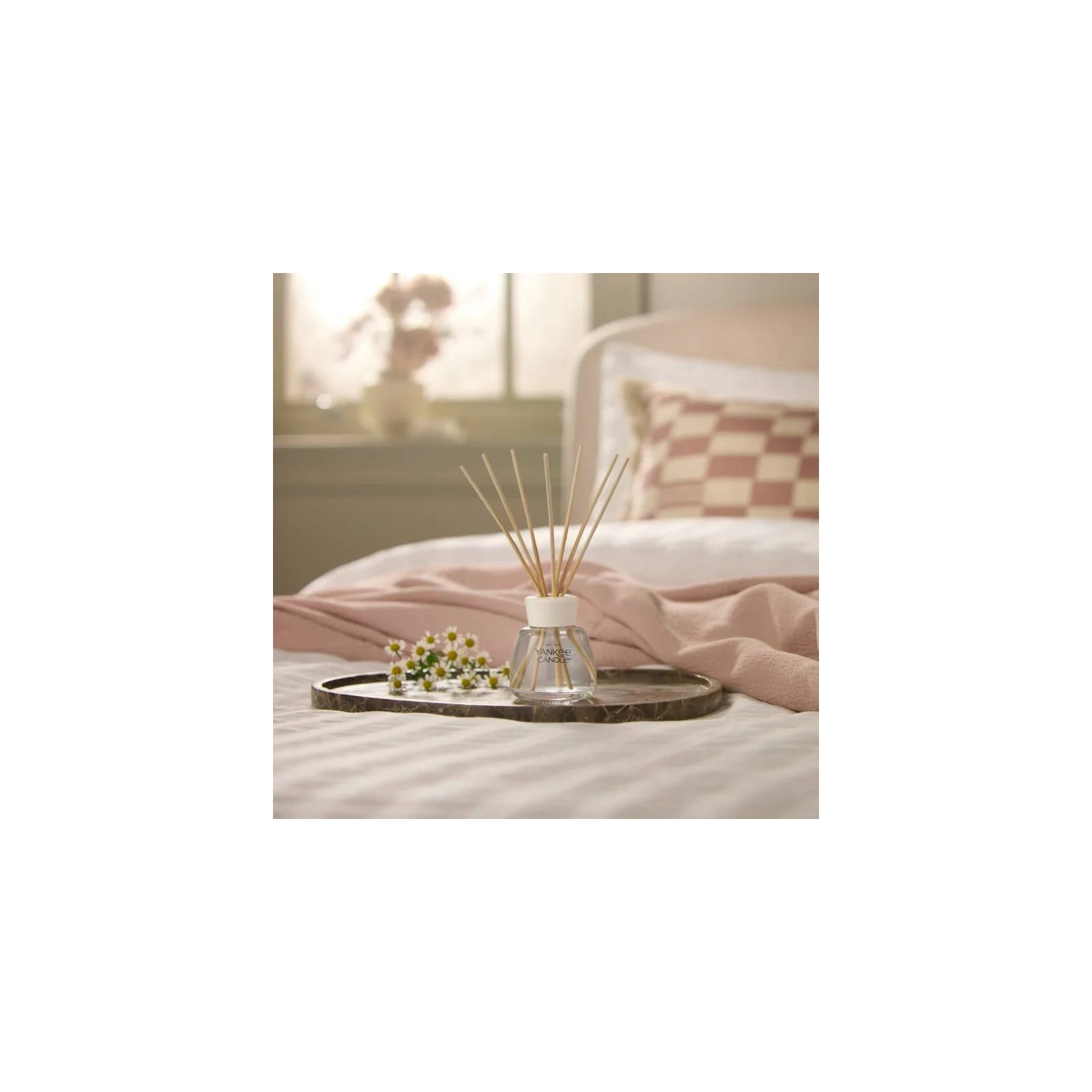 YANKEE CANDLE Reed Diffuser New pałeczki zapachowe AMBER & SANDALWOOD 100ml
