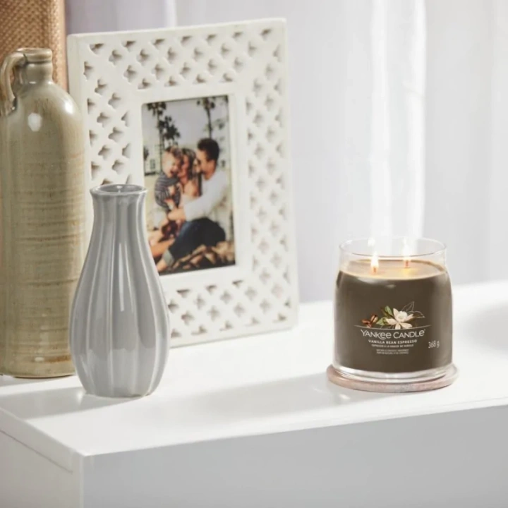 YANKEE CANDLE Signature Średnia świeca w słoiku VANILLA BEAN ESPRESSO 368g