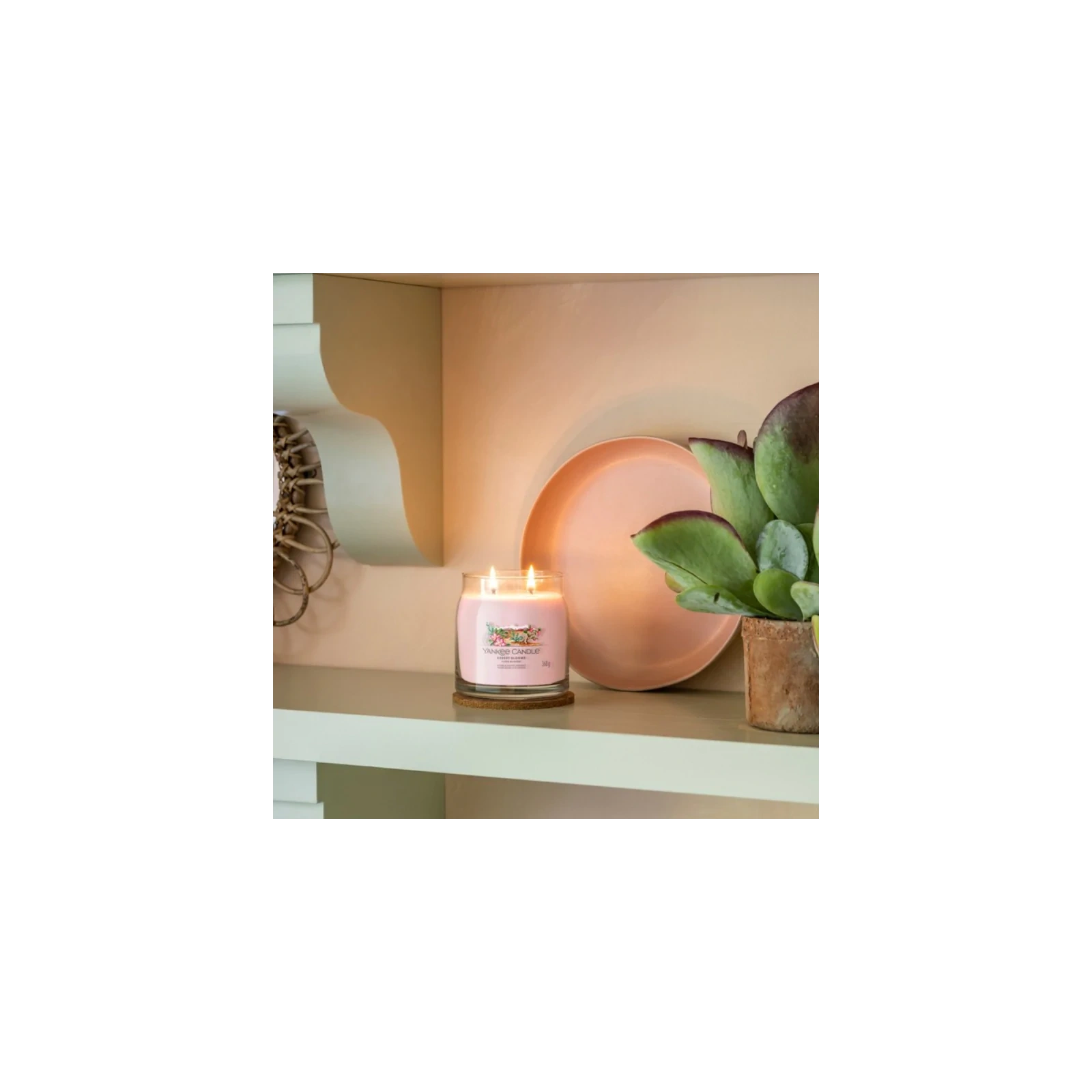 YANKEE CANDLE Signature Średnia świeca w słoiku DESERT BLOOMS 368g