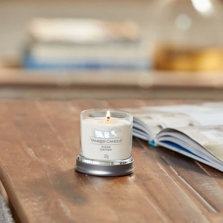 YANKEE CANDLE Signature Clean Cotton mała świeca zapachowa tumbler 122g