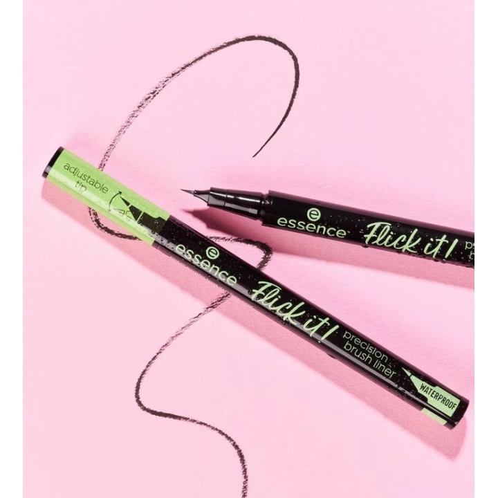 Essence Flick It! wodoodporny eyeliner w pędzelku 01 Black 0,5ml