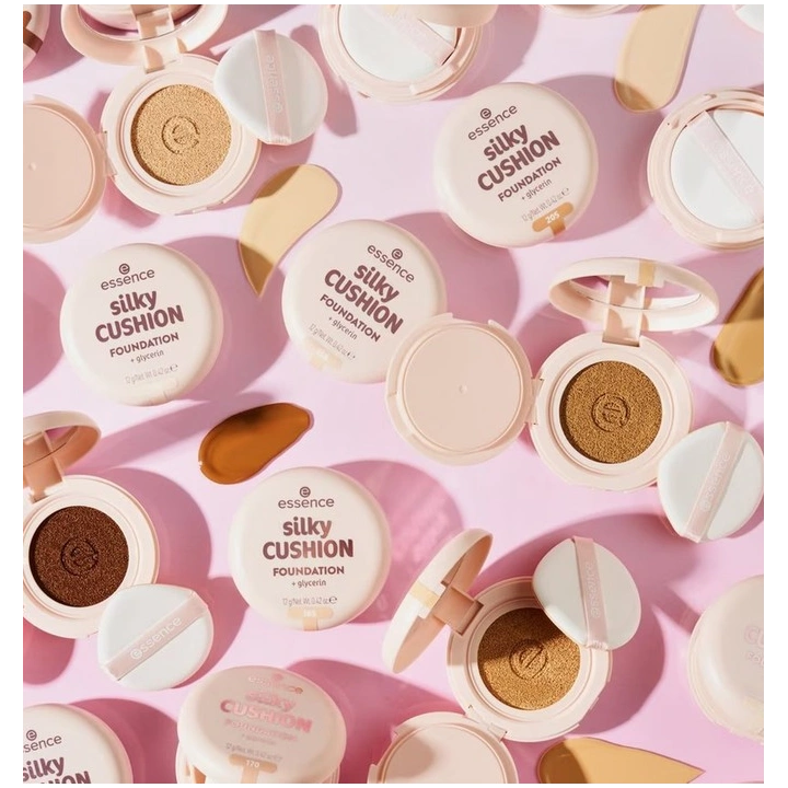 Essence Silky Cushion satynowy podkład w poduszeczce 115 12g