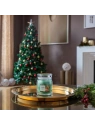 YANKEE CANDLE Tree Trimming świeca zapachowa Signature średnia 368g