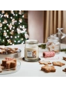 YANKEE CANDLE Baking Memories świeca zapachowa Signature średnia 368g