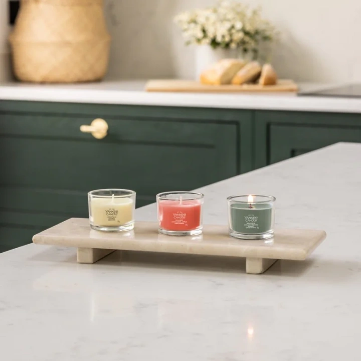 YANKEE CANDLE Balsam & Cedar Fireside świeca zapachowa Signature mini 37g