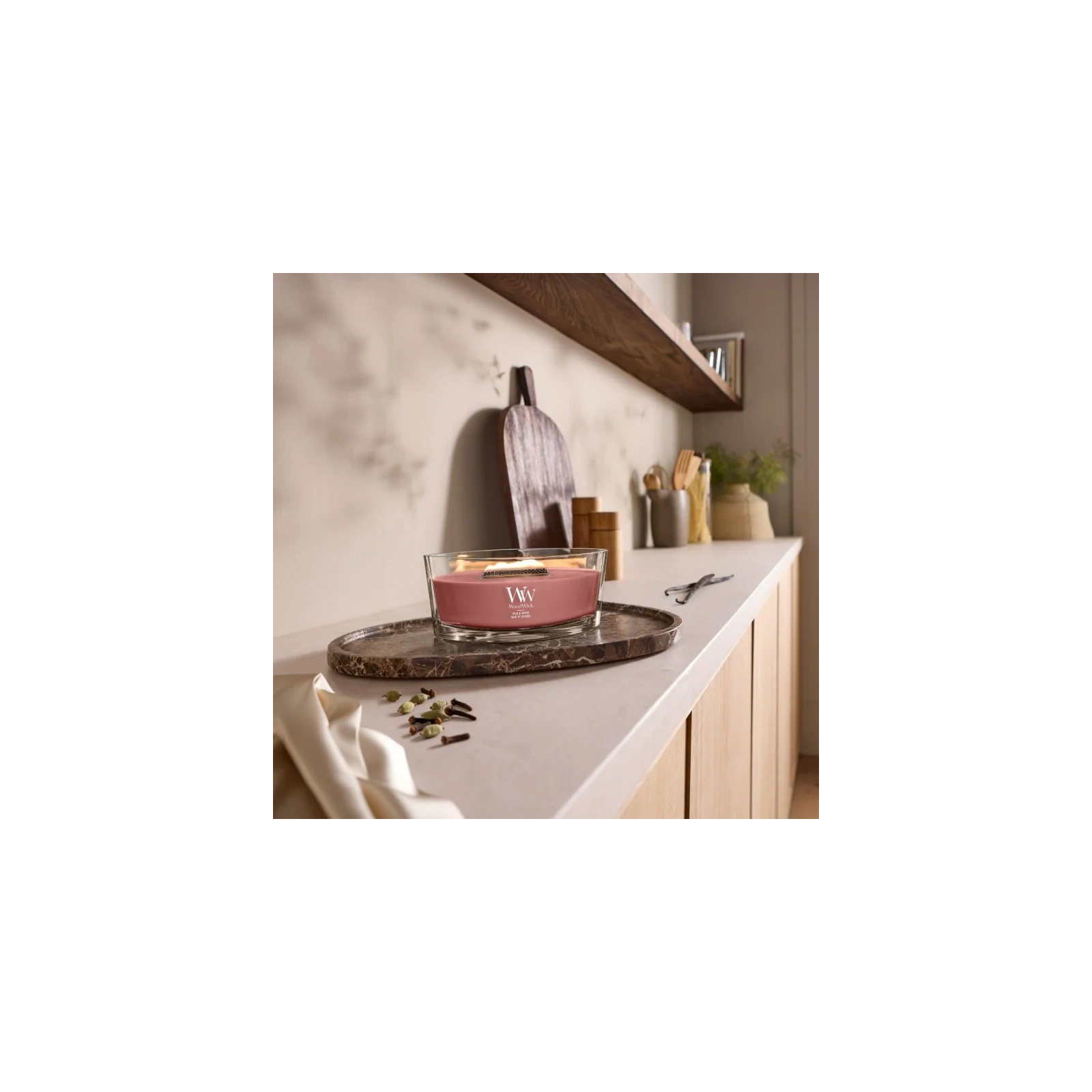 WOODWICK Silk & Spice świeca zapachowa elipsa 453g