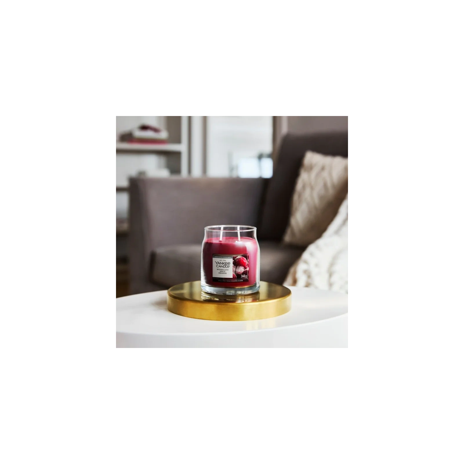 YANKEE CANDLE Woodland Spice świeca zapachowa Signature średnia 368g