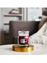 YANKEE CANDLE Woodland Spice świeca zapachowa Signature mała 110g