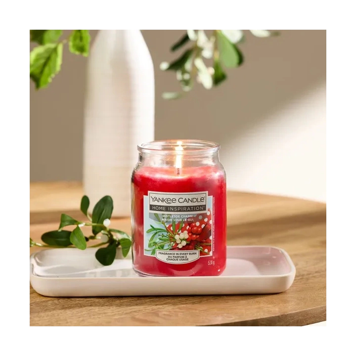 YANKEE CANDLE Home Inspiration Duża świeca w słoiku MISTLETOE CHARM 538g