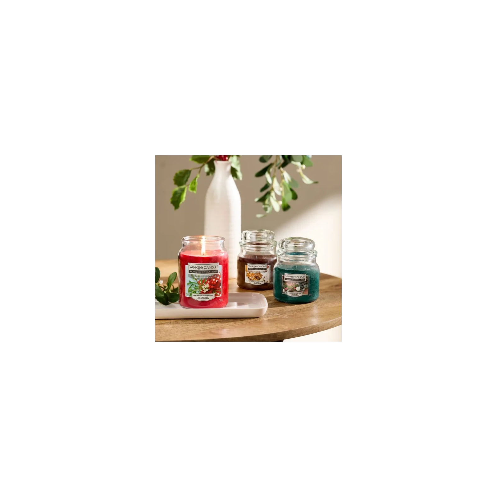 YANKEE CANDLE Home Inspiration Duża świeca w słoiku MISTLETOE CHARM 538g