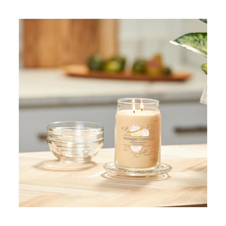 YANKEE CANDLE Vanilla Cupcake świeca zapachowa duża 623g